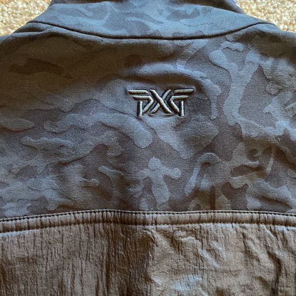 NWT PXG MENS DARKNESS HIGH COLLAR GOLF PUFFER VEST SIZE SMALL MADE IN ITALY - Picture 4 of 7